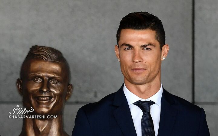 تصاویر مجسمه‌های عجیب و زشت ستاره‌های فوتبال/ وقتی رونالدو شبیه دیوانه‌ها شد!