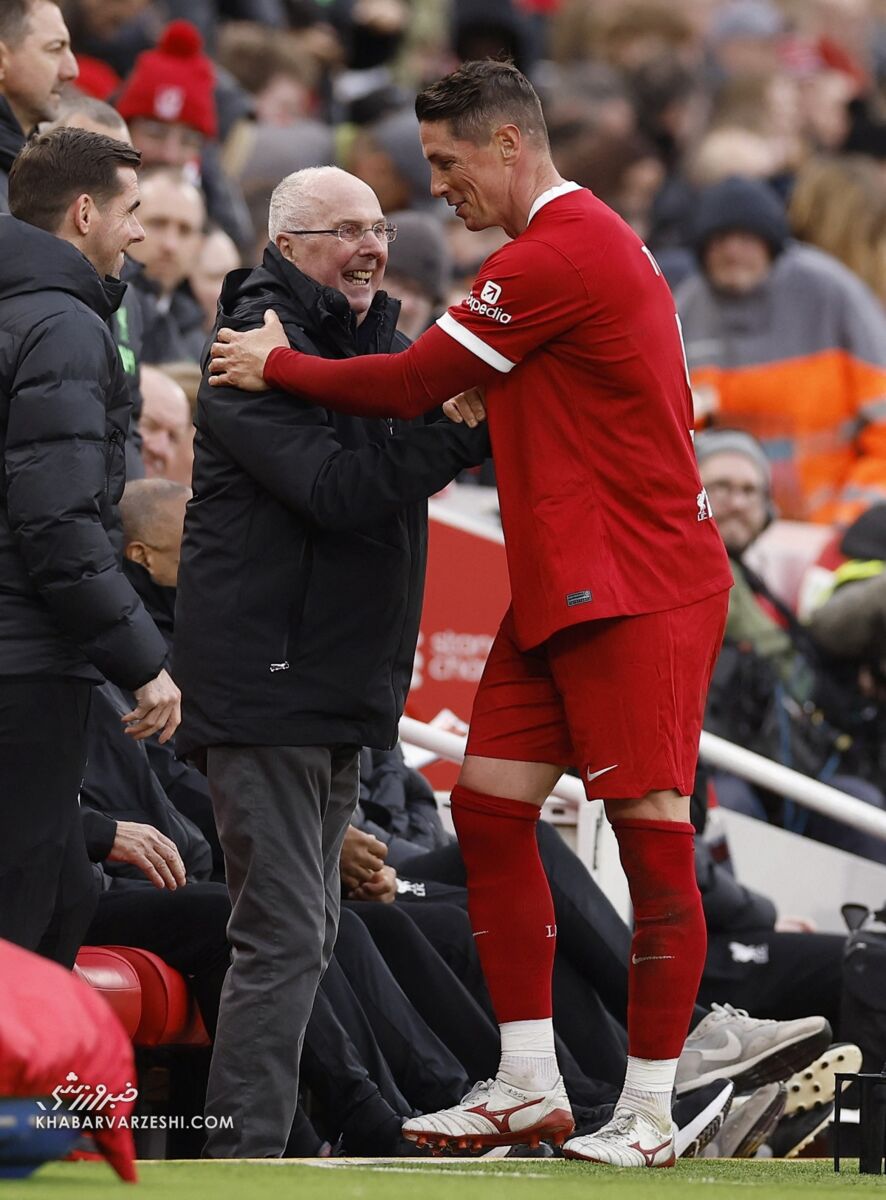 اشکهای سرمربی افسانهای؛ نشستن روی این نیمکت آرزوی من بود! +تصاویر