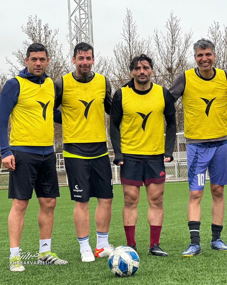 عکس| کری خوانی داغ عادل فردوسیپور با ستارههای استقلال و پرسپولیس