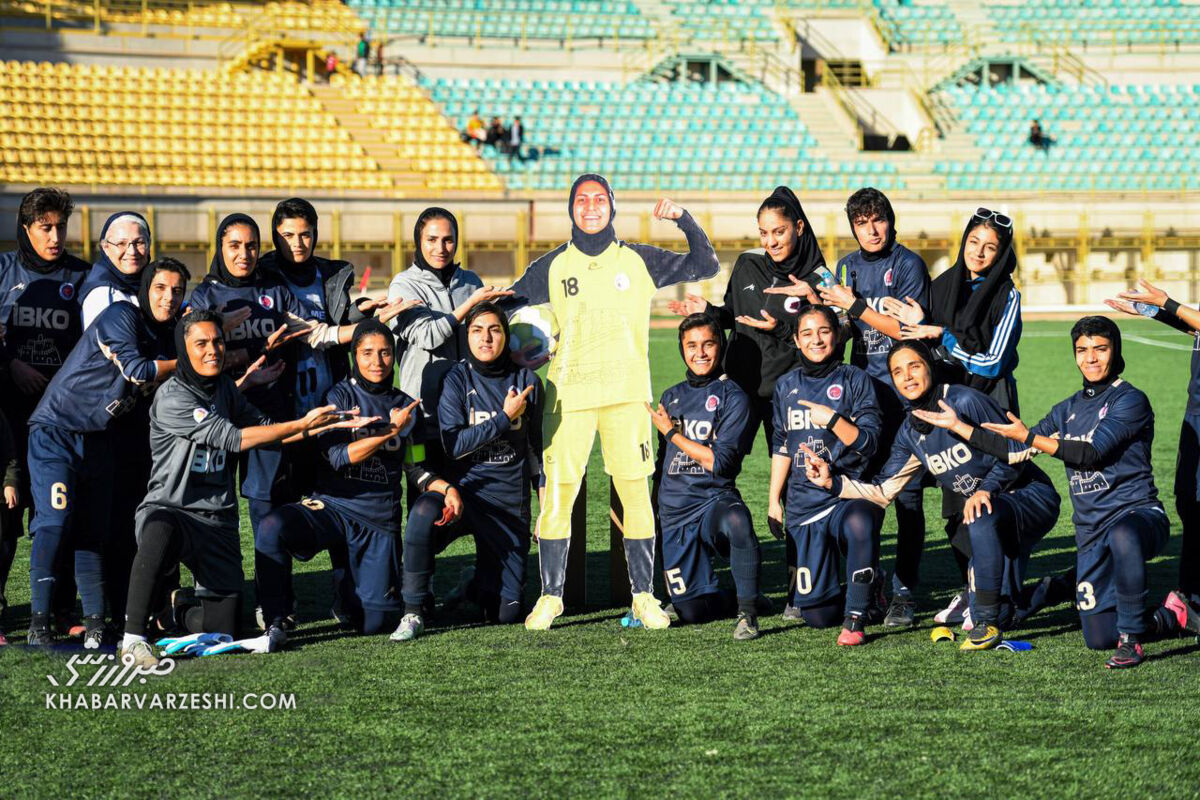 پرواز دختران فوتبالیست ایران به سمت تایلند +عکس پرواز دختران فوتبالیست ایران به سمت تایلند +عکس