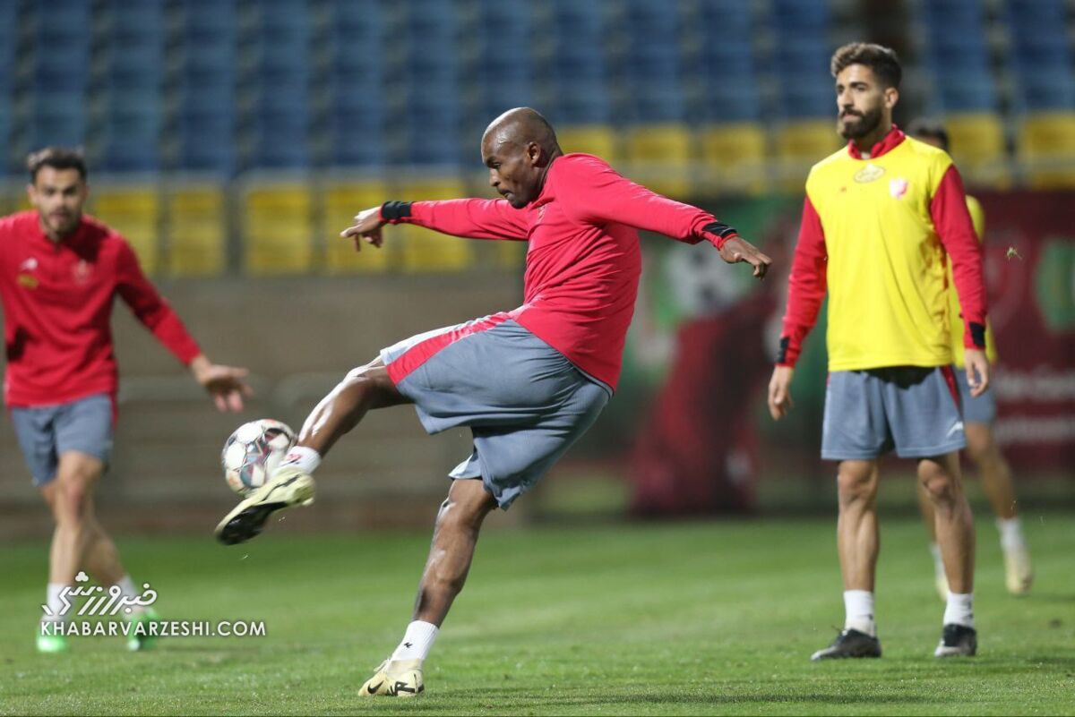 بازگشت ستاره ملیپوش به پرسپولیس/ سرخها ژست گرفتند +عکس