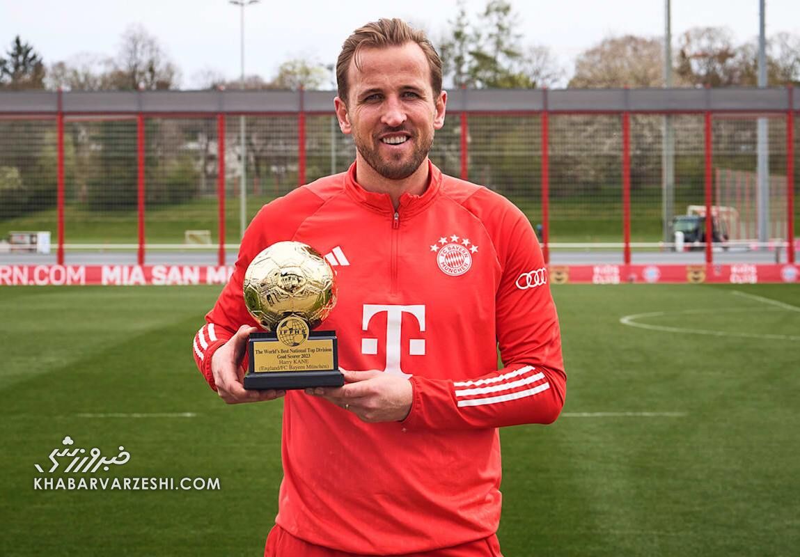 دریافت جایزه بهترین گلزن لیگ با سبقت از رونالدو +عکس