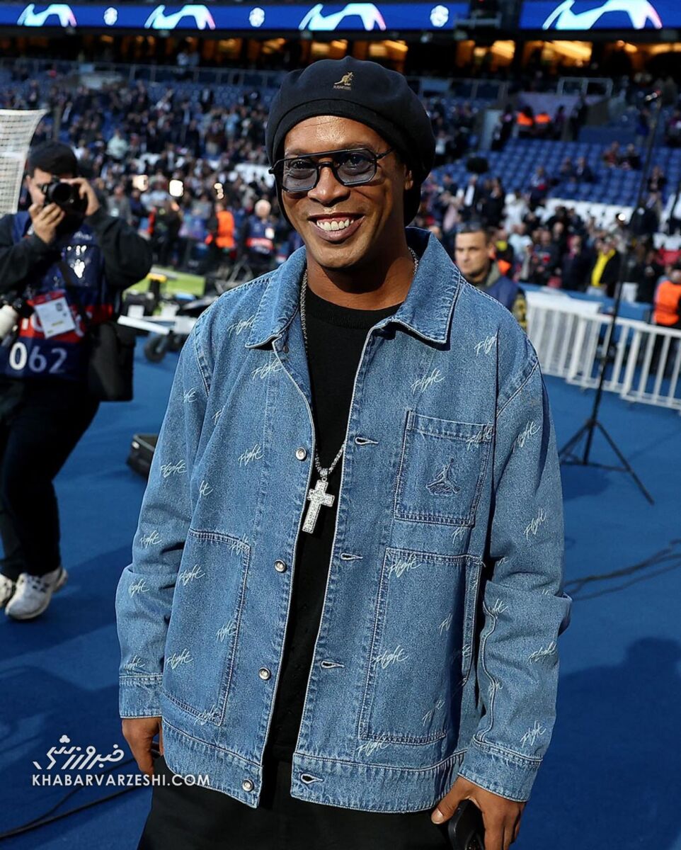 تصاویر| پاریس شاعرانه شد؛ ببینید کی اینجاست!