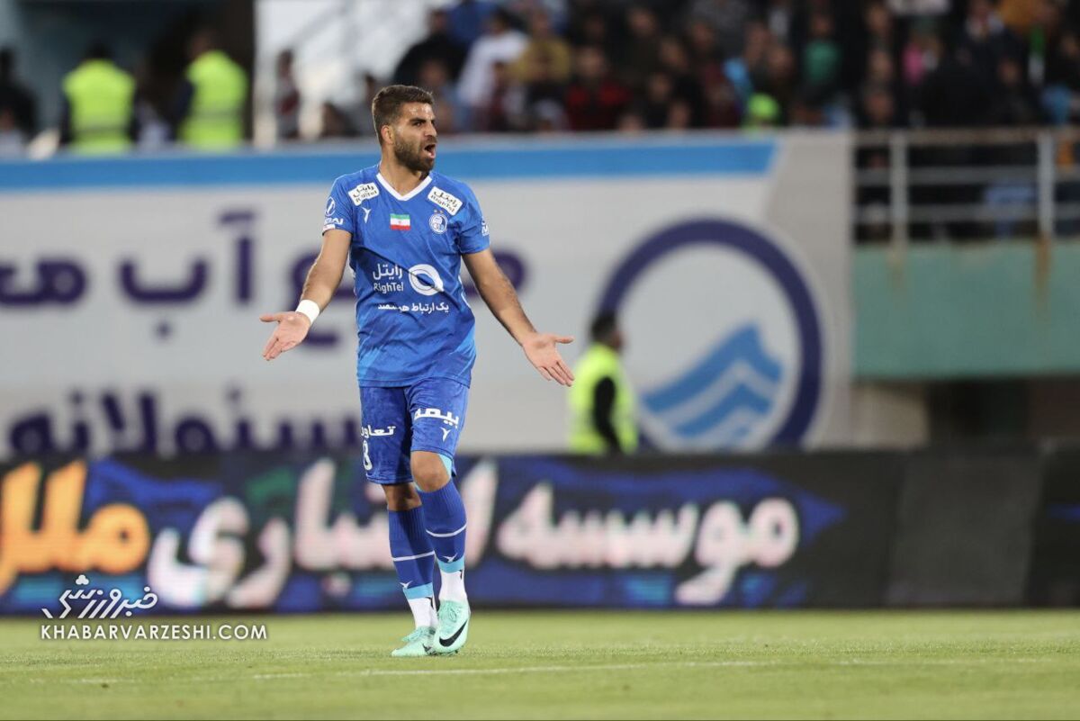 مرادمند: اگر اسم بگویم، محروم یا جریمه میشوم/ دلیل دارم که نمیخواهند استقلال قهرمان شود مرادمند: اگر اسم بگویم، محروم یا جریمه میشوم/ دلیل دارم که نمیخواهند استقلال قهرمان شود