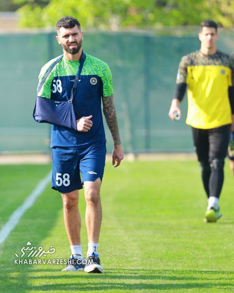 عکس| وضعیت عجیب مدافع استقلالی پس از مصدومیت