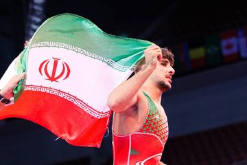 پدیده کشتی فرنگی ایران مدال طلا را تقدیم کرد