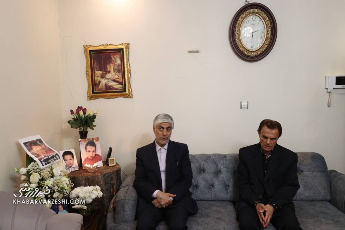 تصاویر| وزیر ورزش به خانه پیشکسوت عزادار رفت