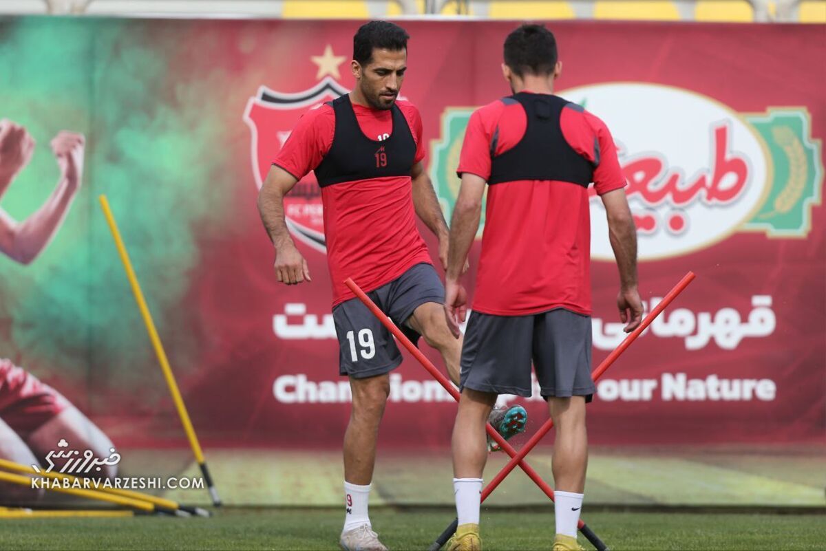 تمرین شاداب بازیکنان پرسپولیس در هوای بهاری +عکس