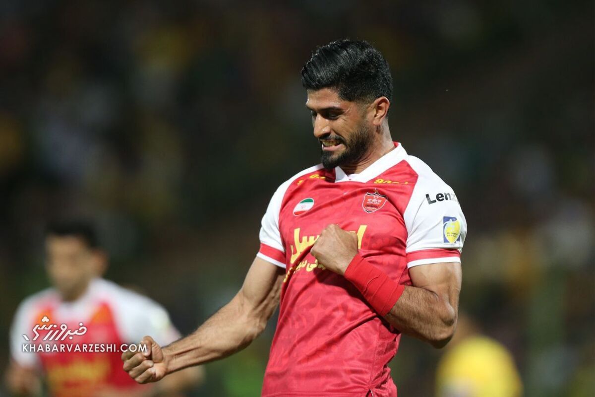 عکس| حرکت غیراخلاقی اسماعیلیفر پس از گلزنی/ مدافع پرسپولیس خارجی فحش داد! دانیال اسماعیلیفر