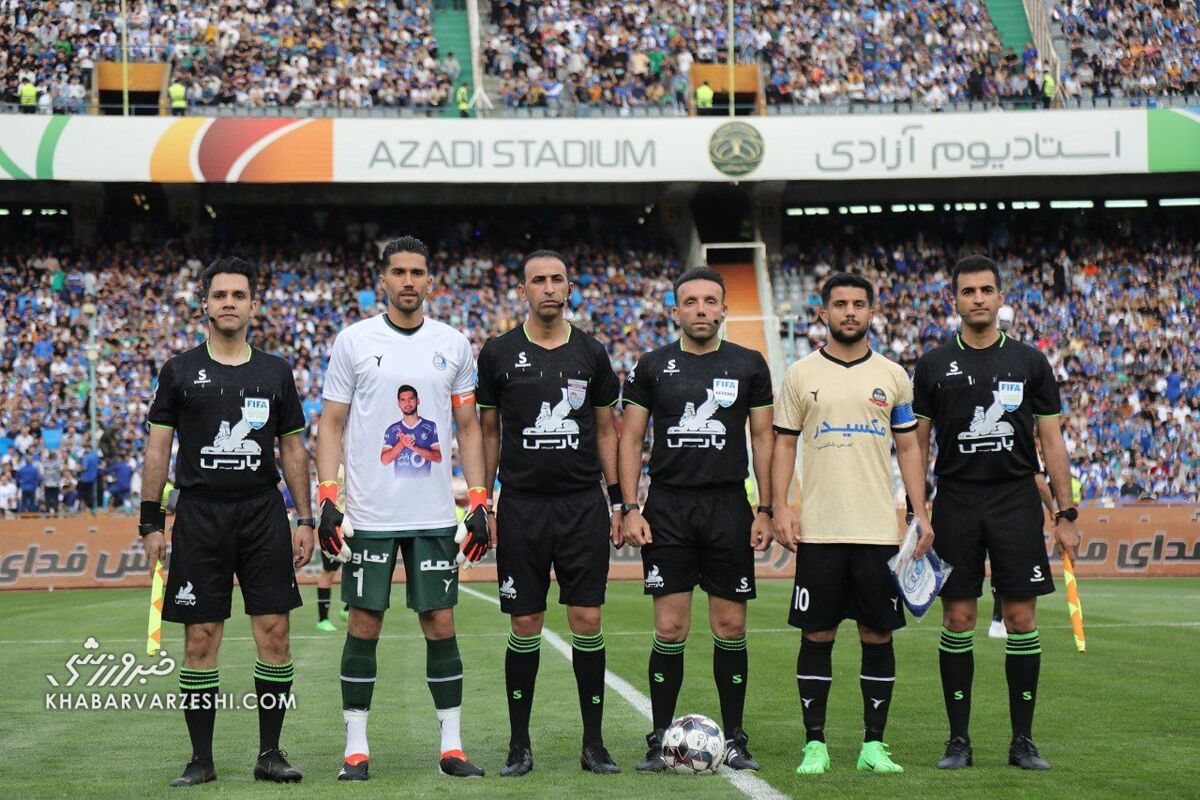 کنایه سنگین کاپیتان استقلال به کمیته انضباطی؛ خوشحالم ۴ روزه حکم من را دادند! کنایه سنگین کاپیتان استقلال به کمیته انضباطی؛ خوشحالم ۴ روزه حکم من را دادند!