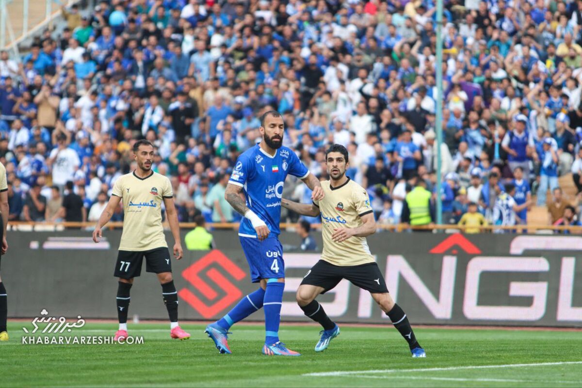 سکته ناقص نکونام و استقلالیها با دریبل ترسناک +ویدیو سکته ناقص نکونام و استقلالیها با دریبل ترسناک +ویدیو