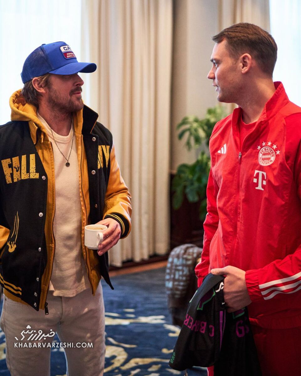 عکس| امیلی بلانت و رایان گاسلینگ توسط بایرنیها سورپرایز شدند