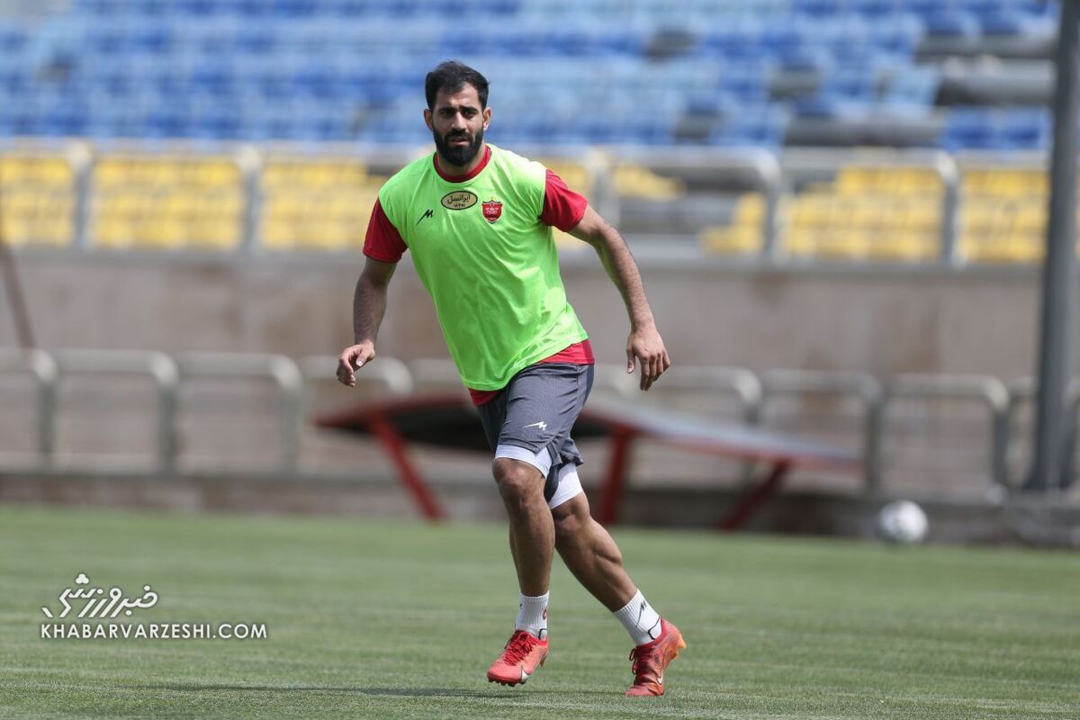 تصاویر| ۲ بانوی ورزشکار در تمرین پرسپولیس/ لایک ذخیرههای بیرانوند!