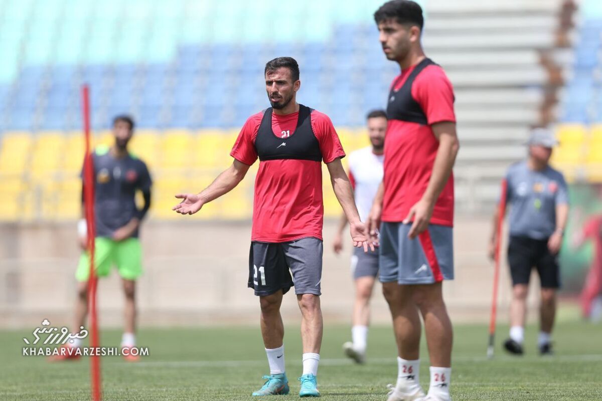 تصاویر| ۲ بانوی ورزشکار در تمرین پرسپولیس/ لایک ذخیرههای بیرانوند!