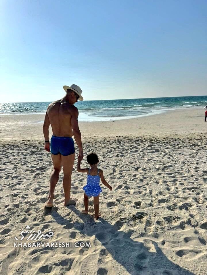 رونالدو و دخترش در سواحل عربستان