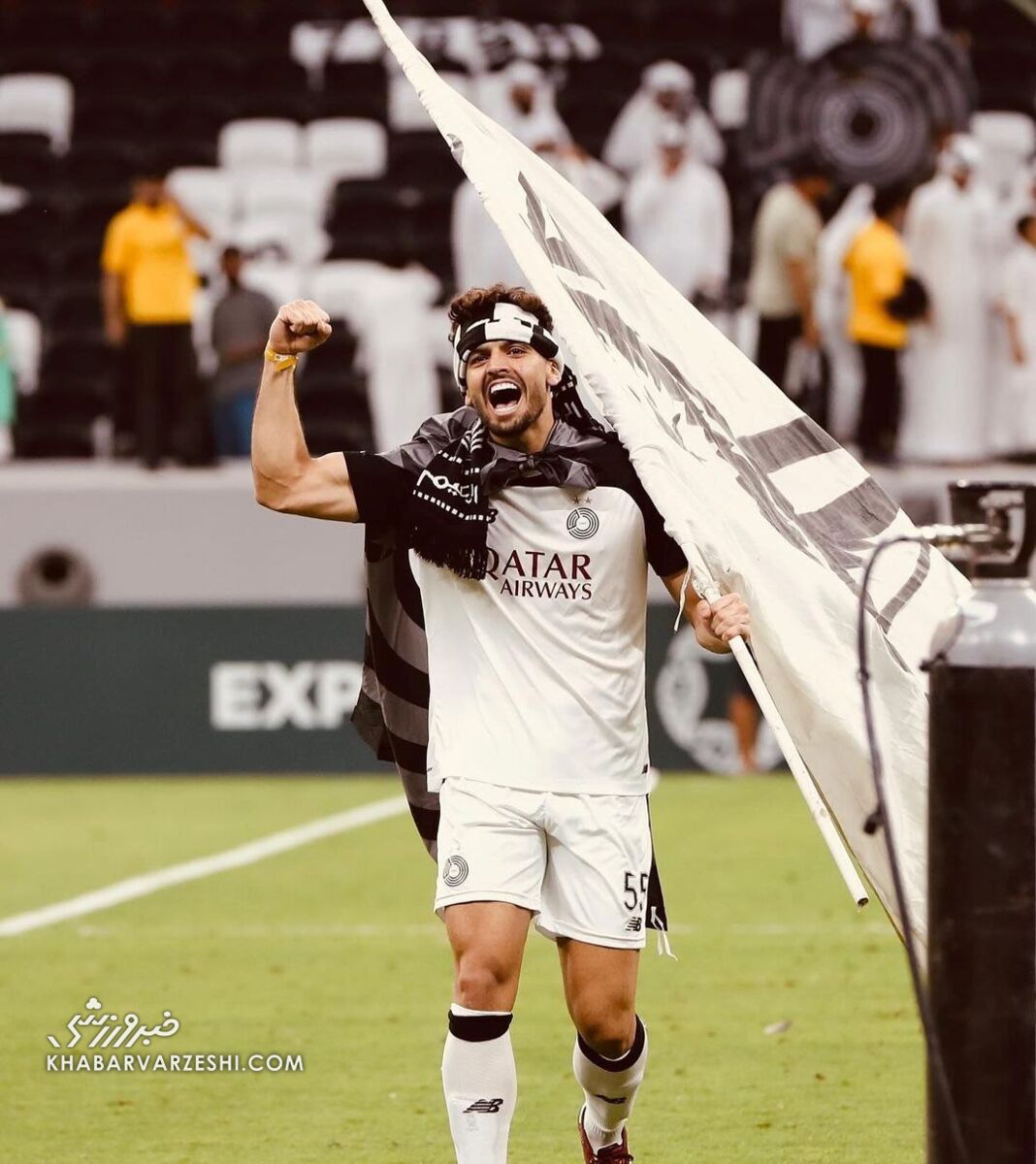 عکس| مدافع تیم ملی در جشن قهرمانی سامورایی شد