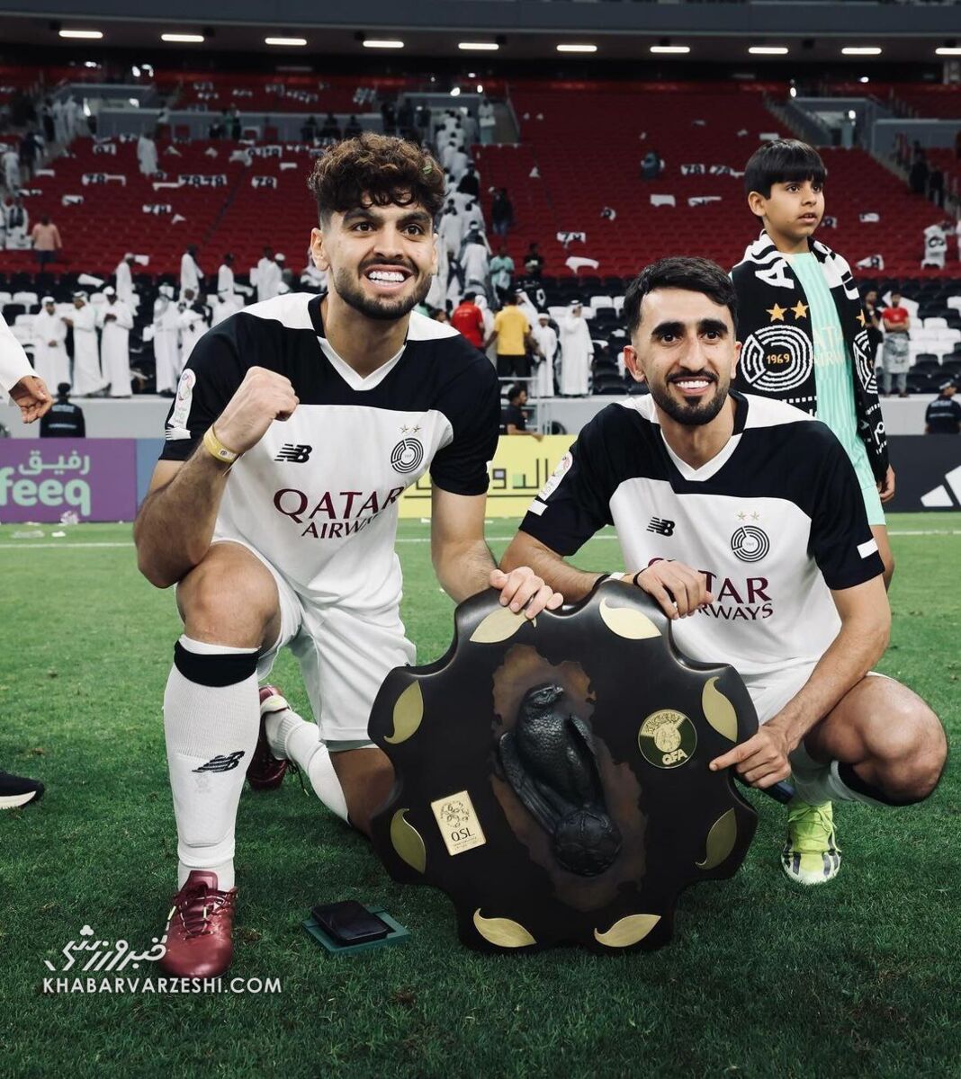 عکس| مدافع تیم ملی در جشن قهرمانی سامورایی شد