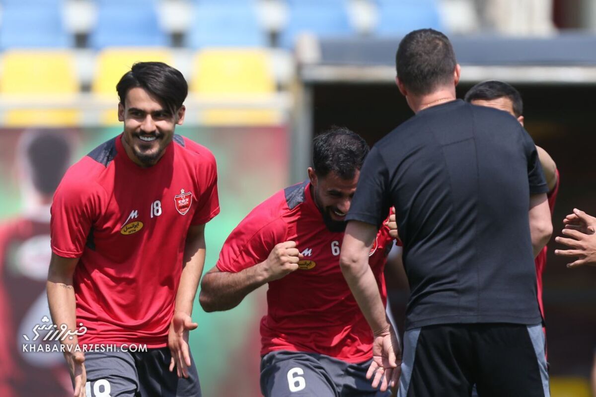 عکس| حال و هوای متفاوت پرسپولیسیها وقتی پول رسید!