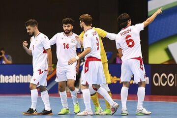 اولین فینالیست جام ملت‌های آسیا ۲۰۲۴ مشخص شد/ میزبان بازی‌ها در انتظار برنده ایران - ازبکستان