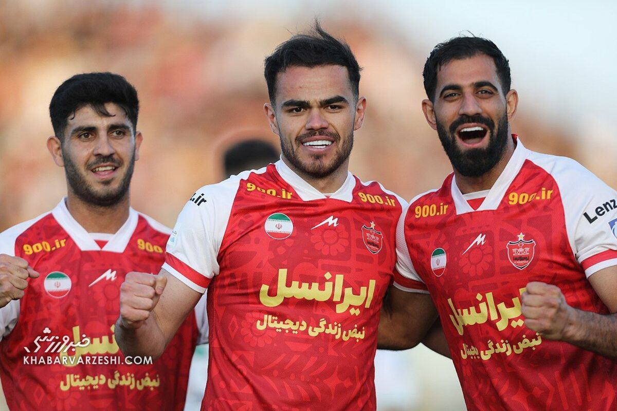 ستاره پرسپولیس با خطیر پیش قرارداد هم بسته بود؟/ هنوز دو نفر متن پیشقرارداد اولیه اورونوف با استقلال را دارند ستاره پرسپولیس با خطیر پیش قرارداد هم بسته بود؟/ هنوز دو نفر متن پیشقرارداد اولیه اورونوف با استقلال را دارند