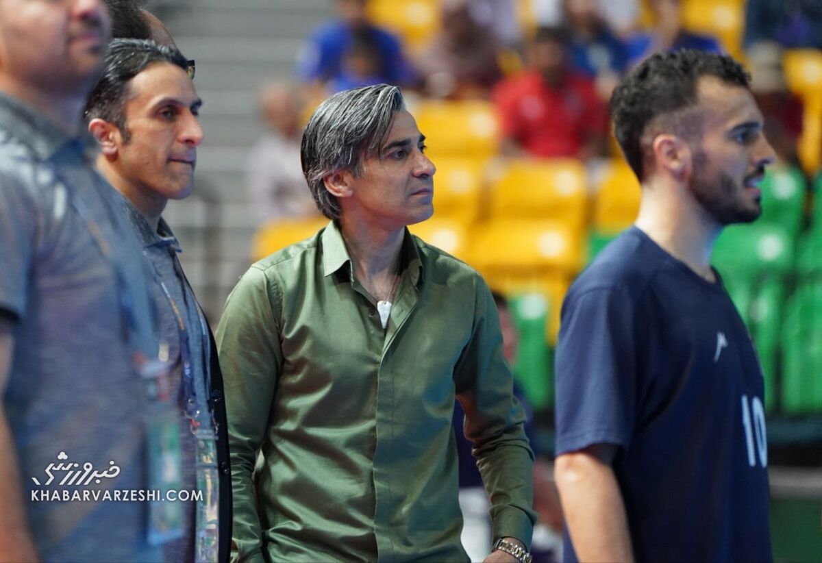 عکس| گردنبند شمسایی در جام ملت‌های آسیا/ ماجرای پلاک خوش‌یمن اسطوره فوتسال ایران