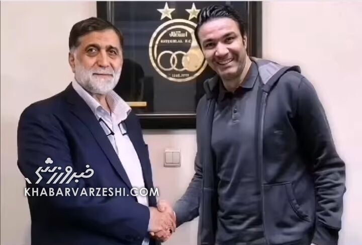 داستان قرارداد نجومی بازیکنان استقلال؛ دیواری که تا ثریا کج رفت! داستان قرارداد نجومی بازیکنان استقلال؛ دیواری که تا ثریا کج رفت!