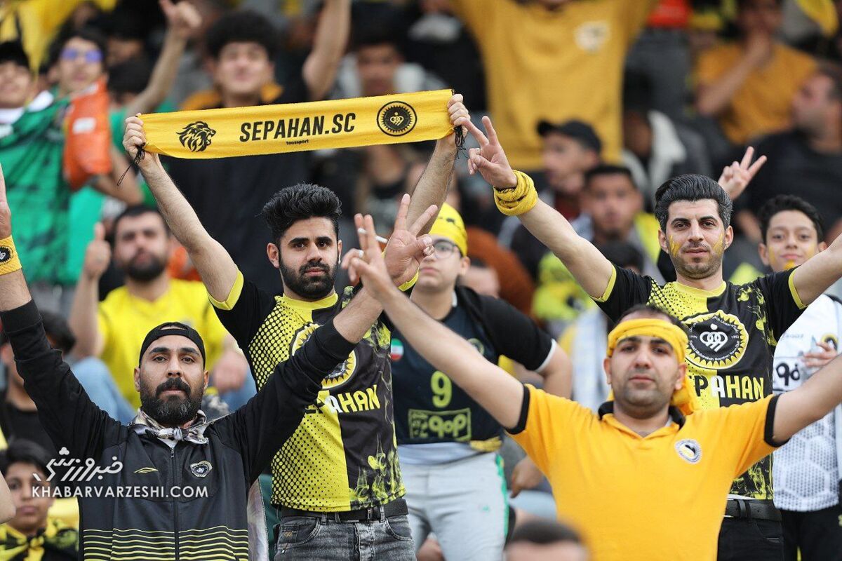 سکوت پیرمرد حاشیهساز سپاهانی شکست/ اسیر جو ورزشگاه شدم و به بانوان پرسپولیس جسارت کردم سکوت پیرمرد حاشیهساز سپاهانی شکست/ اسیر جو ورزشگاه شدم و به بانوان پرسپولیس جسارت کردم