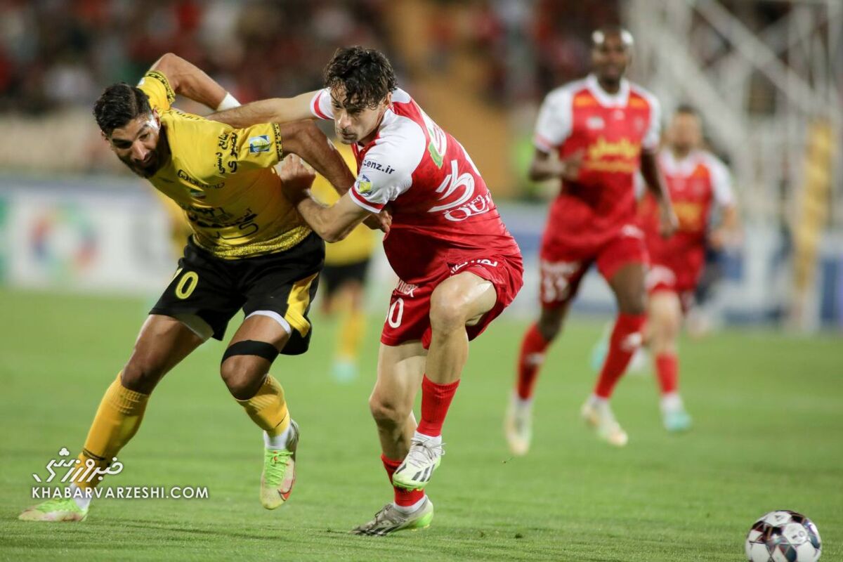 جدول| استقلال صدرنشین لیگ باقی ماند/ پرسپولیس باید باز هم منتظر فرصت بماند جدول| استقلال صدرنشین لیگ باقی ماند/ پرسپولیس باید باز هم منتظر فرصت بماند