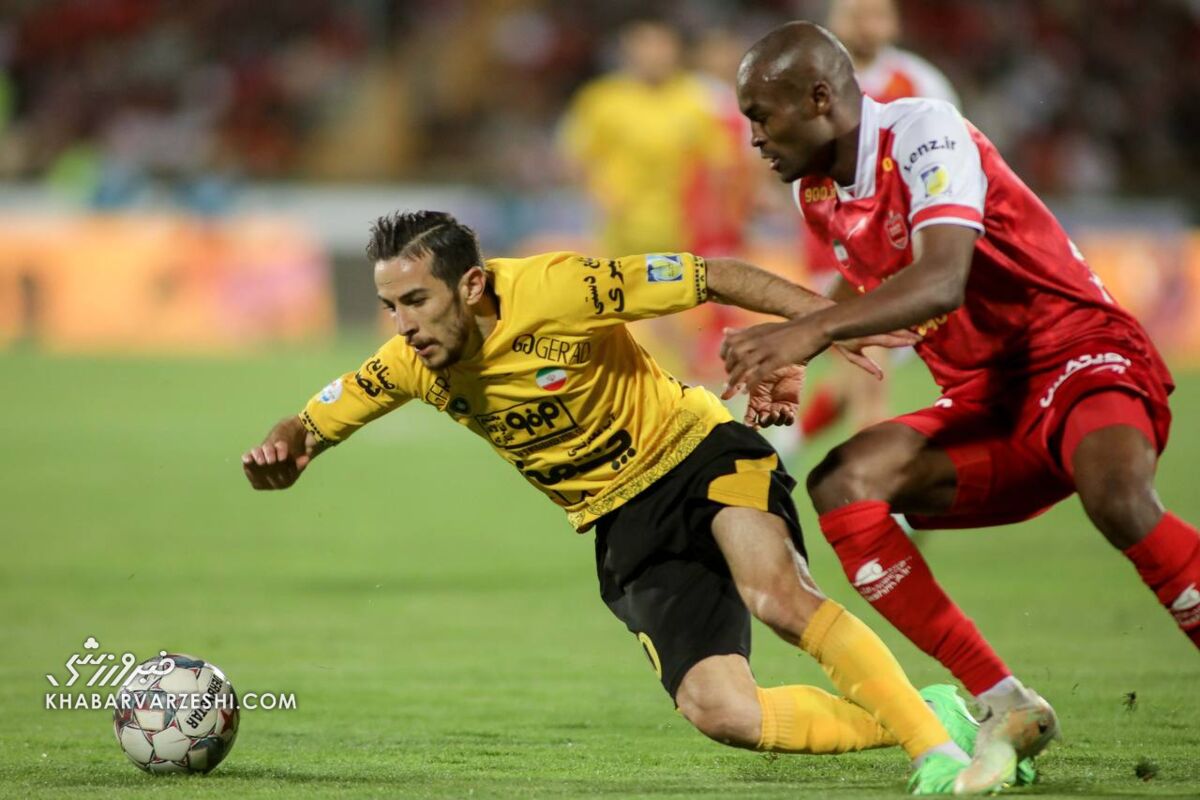 یاغی جدید فوتبال ایران کیست؟/ ستاره سابق پرسپولیس به استقلال نزدیک شد یاغی جدید فوتبال ایران کیست؟/ ستاره سابق پرسپولیس به استقلال نزدیک شد