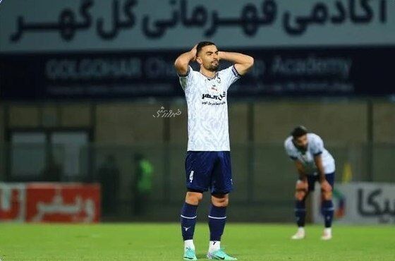 عکس| اتفاق باورنکردنی در دیدار گلگهر که فقط در ایران میتوانید ببینید!