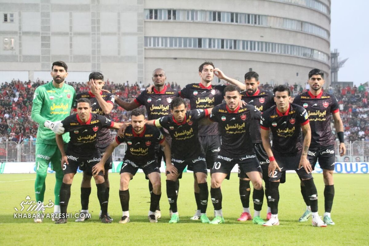 پرسپولیس ۱۰ نفره صدرنشین شد/ رقص لزگی سرخها در مازندران