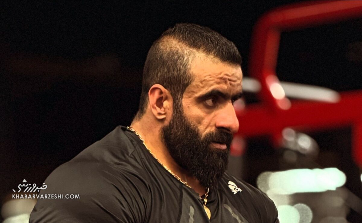 عکس| سانسور چهره هادی چوپان توسط طالبان در افغانستان عکس| سانسور چهره هادی چوپان توسط طالبان در افغانستان