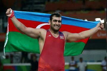 کشتی‌گیر ایرانی برای آذربایجان سهمیه المپیک گرفت