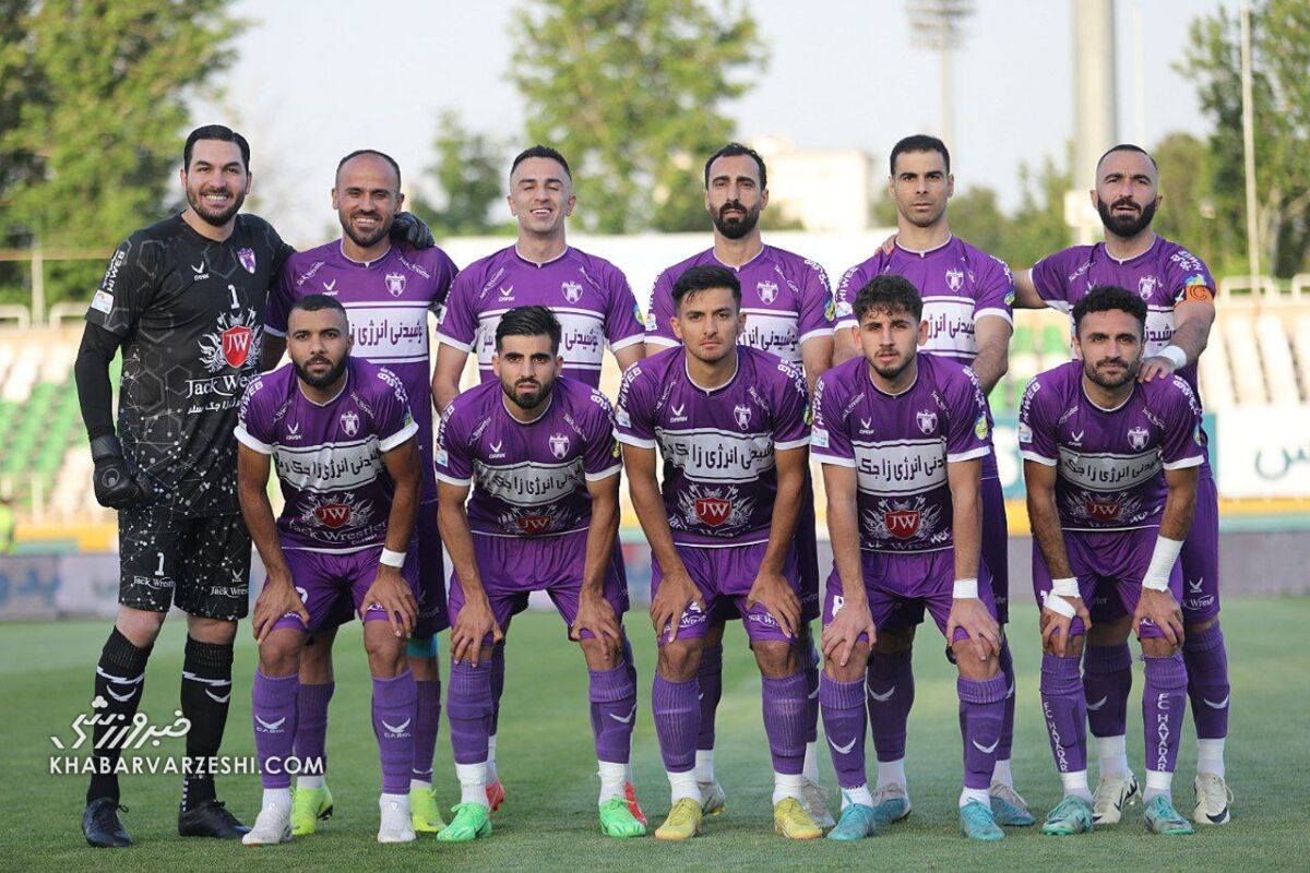 پرسپولیس جانشین استقلال شد/ رقص عیسی در سکوت ورزشگاه بدون هوادار