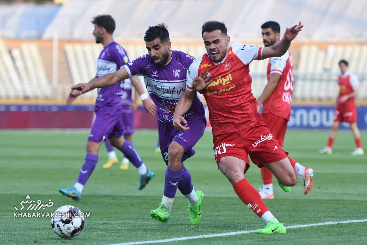 ستاره پرسپولیس با پیراهن آبی؛ داغ دل هواداران استقلال تازه شد / عکس ستاره پرسپولیس با پیراهن آبی؛ داغ دل هواداران استقلال تازه شد / عکس