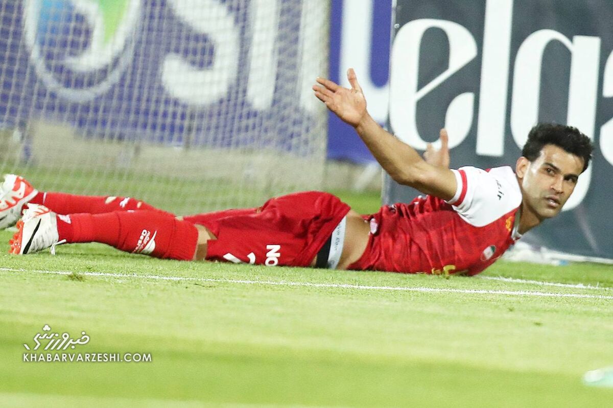 نقش آلکثیر در پشت پرده عصبانیت مالک استقلال/ آبیها هم وارد ماجرای «مصالحه» میشوند! نقش آلکثیر در پشت پرده عصبانیت مالک استقلال/ آبیها هم وارد ماجرای «مصالحه» میشوند!