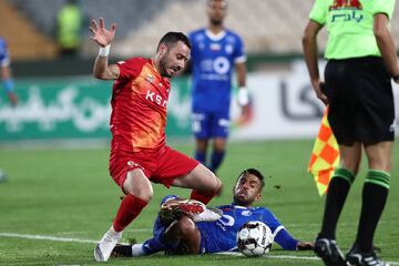 بازیکن سابق پرسپولیس رسماً به تیم جدید پیوست +عکس