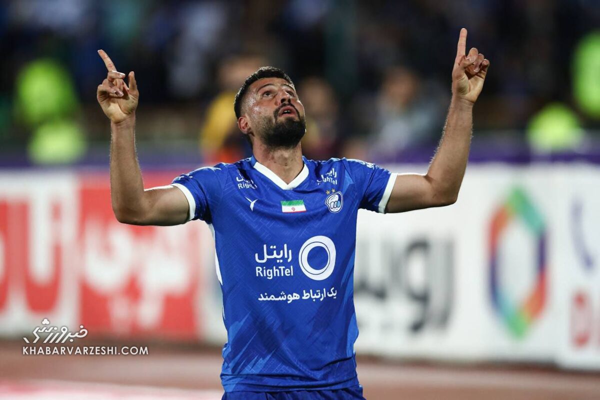 مدافع استقلال، بازی با سپاهان را از دست داد! مدافع استقلال، بازی با سپاهان را از دست داد!