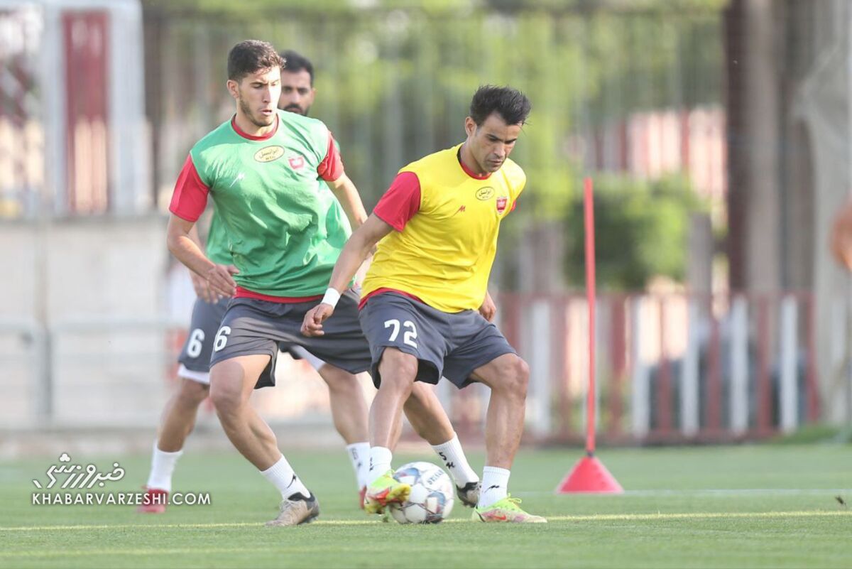 عکس| تغییر بزرگ عیسی آلکثیر در تمرین پرسپولیس عکس| تغییر بزرگ عیسی آلکثیر در تمرین پرسپولیس