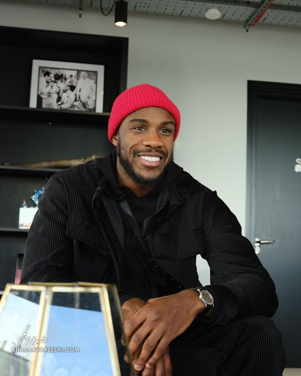 اعترافات تکاندهنده ستاره لیگ برتری؛ دعا میکردم مصدوم شوم تا مجبور به بازی نباشم/ از همسرم طلاق گرفته بودم و...