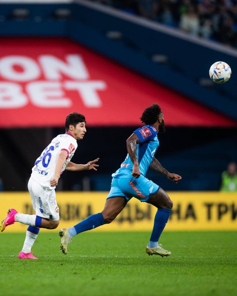 عکس| پدیده فوتبال ایران راه سردار را در پیش گرفت/ مثل آزمون در نزدیکی جام روسیه