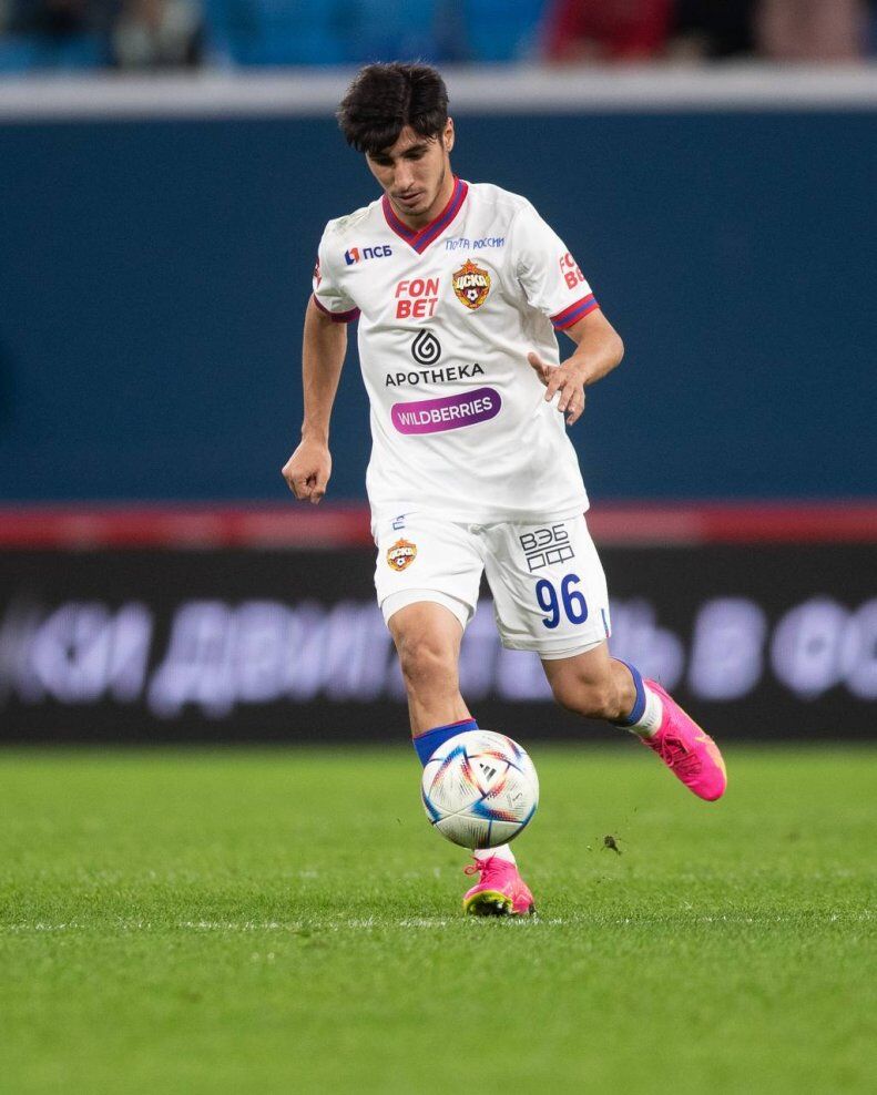 عکس| پدیده فوتبال ایران راه سردار را در پیش گرفت/ مثل آزمون در نزدیکی جام روسیه