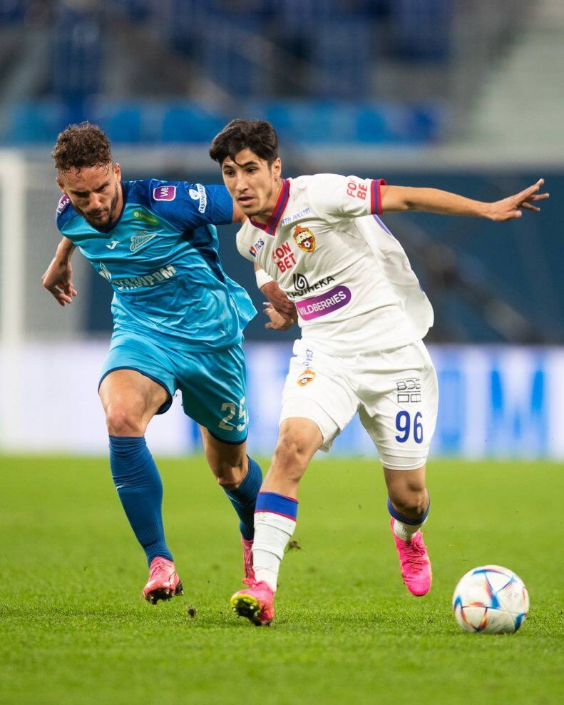 عکس| پدیده فوتبال ایران راه سردار را در پیش گرفت/ مثل آزمون در نزدیکی جام روسیه