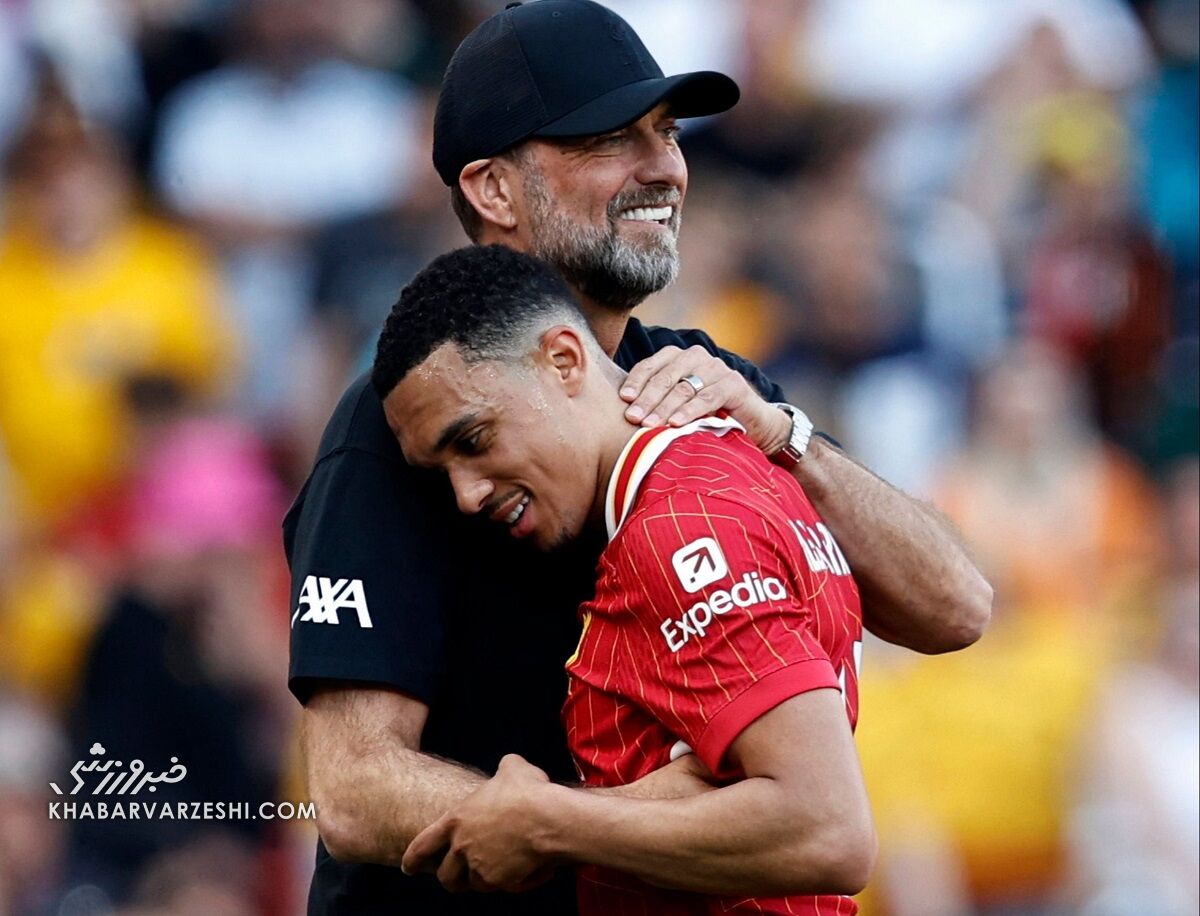 اشکهای سه نفر در خداحافظی کلوپ از لیورپول/ کلوپ: گریه میکنم چون دلم برای این مردم تنگ میشود +تصاویر