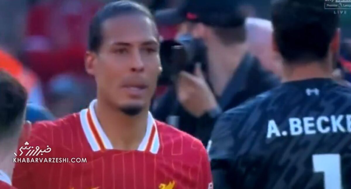 اشکهای سه نفر در خداحافظی کلوپ از لیورپول/ کلوپ: گریه میکنم چون دلم برای این مردم تنگ میشود +تصاویر