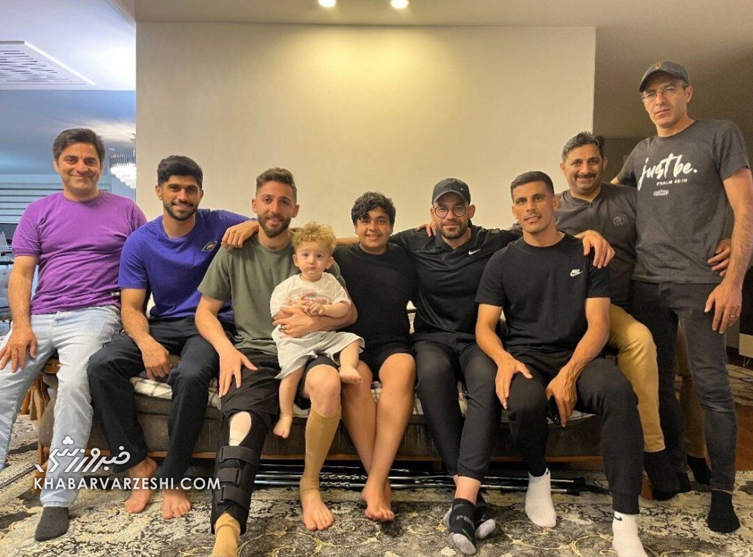 عکس| عیادت دو پرسپولیسی از گلزن دربی/ آغوش باز قرمزها برای بازگشت این بازیکن