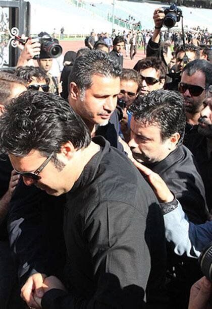 عکس| علی دایی در مراسم تشییع پیکر ناصر حجازی