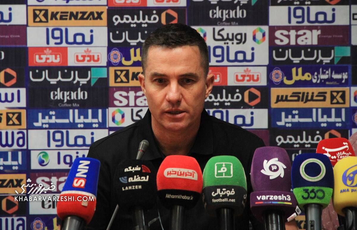 اوسمار: به شایعه اختلاف اورونوف و آلکثیر توجه نمیکنم/ بیشترین گل زده و کمترین گل خورده را داشتیم/ بعد از ۳ بازی آخر درباره تمدید قرارداد صحبت میکنیم اوسمار: به شایعه اختلاف اورونوف و آلکثیر توجه نمیکنم/ بیشترین گل زده و کمترین گل خورده را داشتیم/ بعد از ۳ بازی آخر درباره تمدید قرارداد صحبت میکنیم