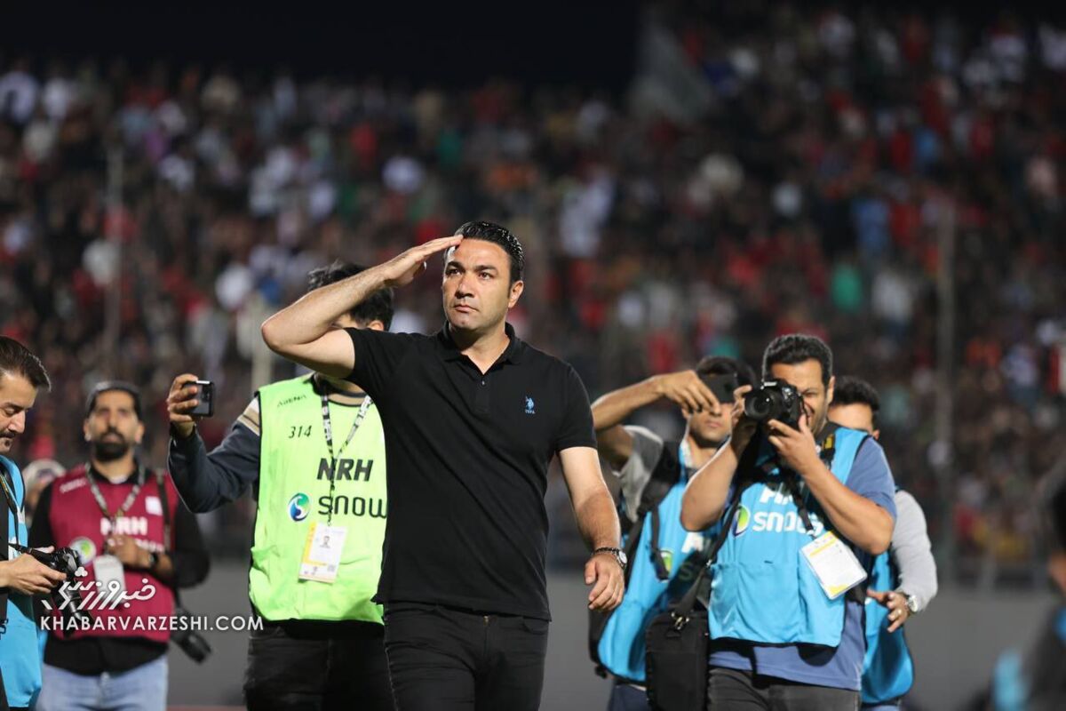 توهین به سرمربی استقلال بهحق نیست؛ اینقدر نکونام را نزنید قهرمان میشویم!/ داوران بالاخره زهرشان را به تن استقلال ریختند!