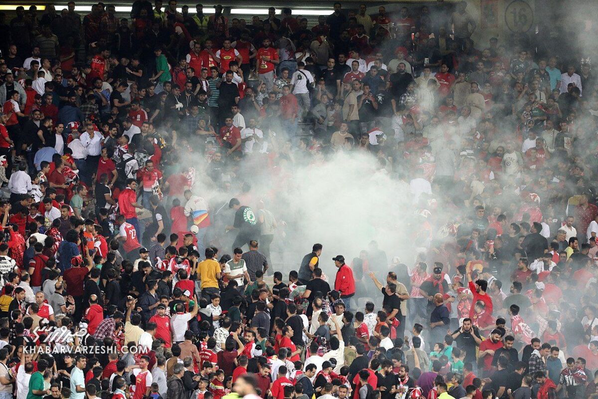 اتفاق وحشتناک در دیدار پرسپولیس - استقلال خوزستان/ خدا رحم کرد! اتفاق وحشتناک در دیدار پرسپولیس - استقلال خوزستان/ خدا رحم کرد!